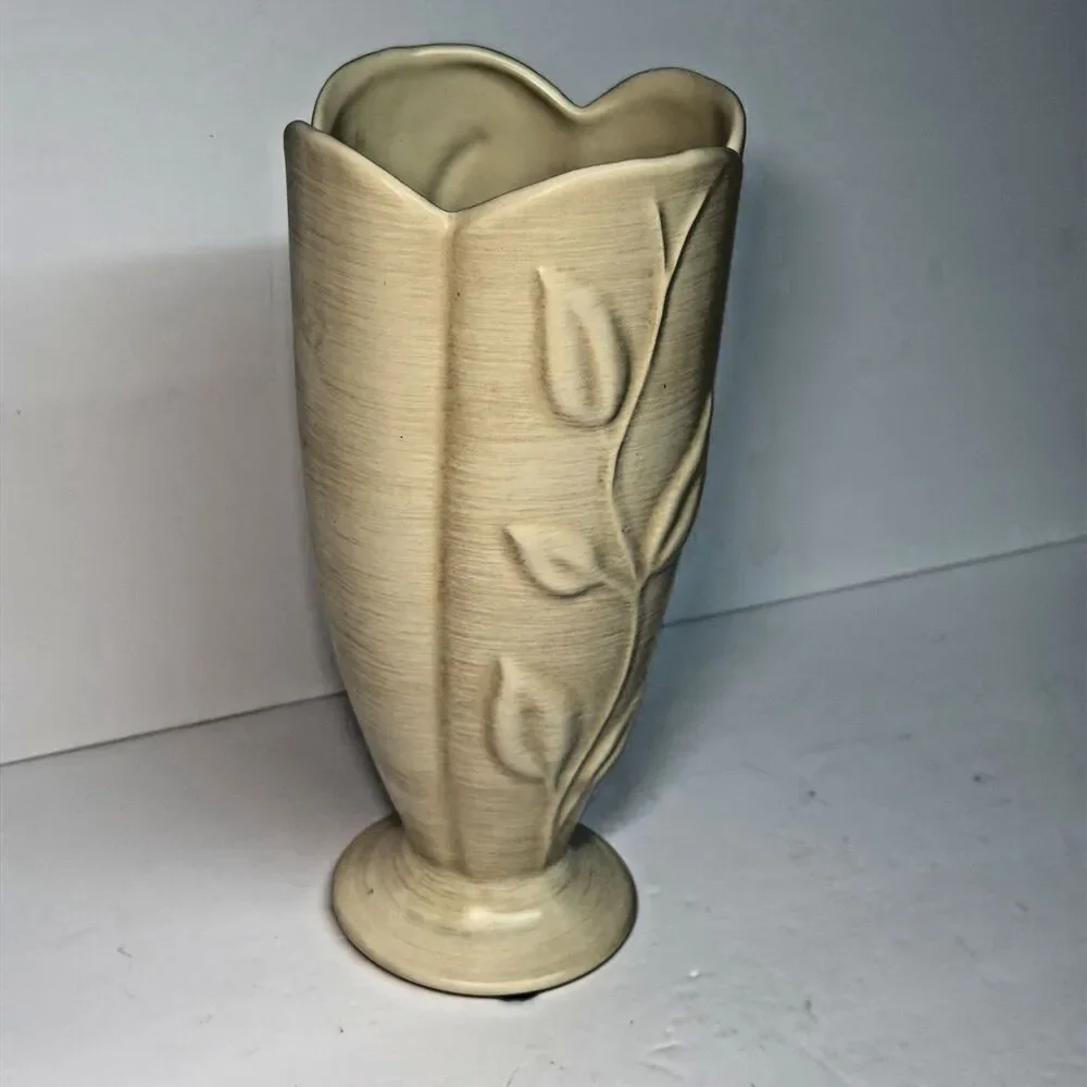 Beautiful Haeger Pottery Vase Large 10.5" Leaf Vine Decor Neutral Contemporary - Picture 4 of 10